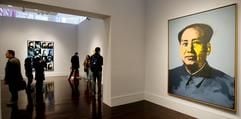 Ein «Mao»-Porträt von Andy Warhol hat amMittwochabend bei einer Versteigerung in New York einen Rekordpreisvon gut 17 Millionen Dollar (13,5 Millionen Euro) erzielt. (Foto: dpa)