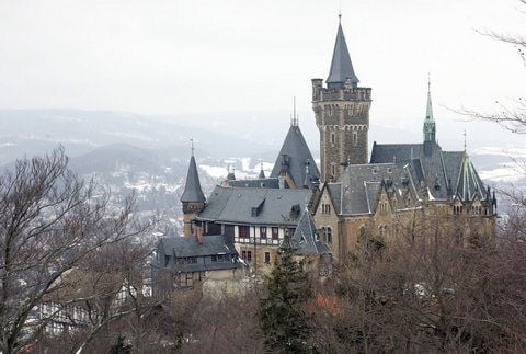 Blick auf das Schloss in Wernigerode im Harz. (FOTO: ARCHIV/DPA)