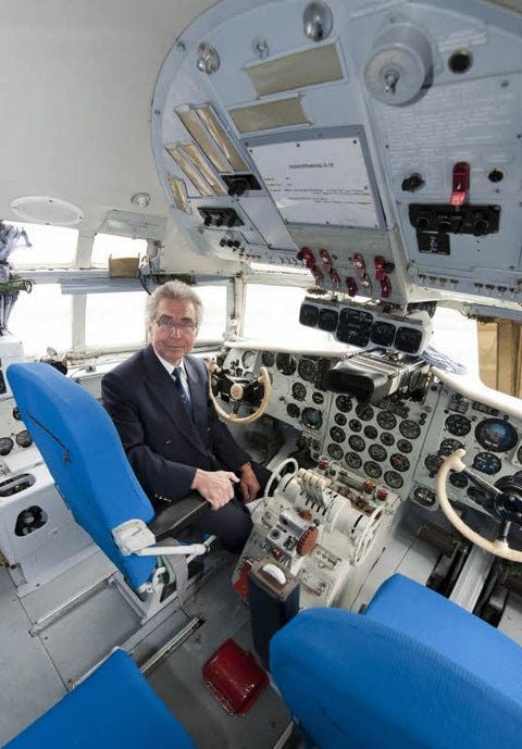 Heinz-Dieter Kallbach im Cockpit - in seinem Element.