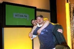 Entertainer Elton in seiner Comedy-Show «Elton-TV» mit Stefan Raab. (Foto: dpa)