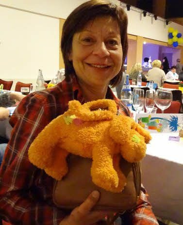 Jahrelang fristete die Tasche von Angela Richter ein Schattendasein an der heimischen Garderobe. Nun wurde Fiffi endlich ausgeführt.