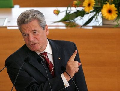 Der frühere Bundesbeauftragte für die Stasi-Unterlagen Joachim Gauck (FOTO: DPA)