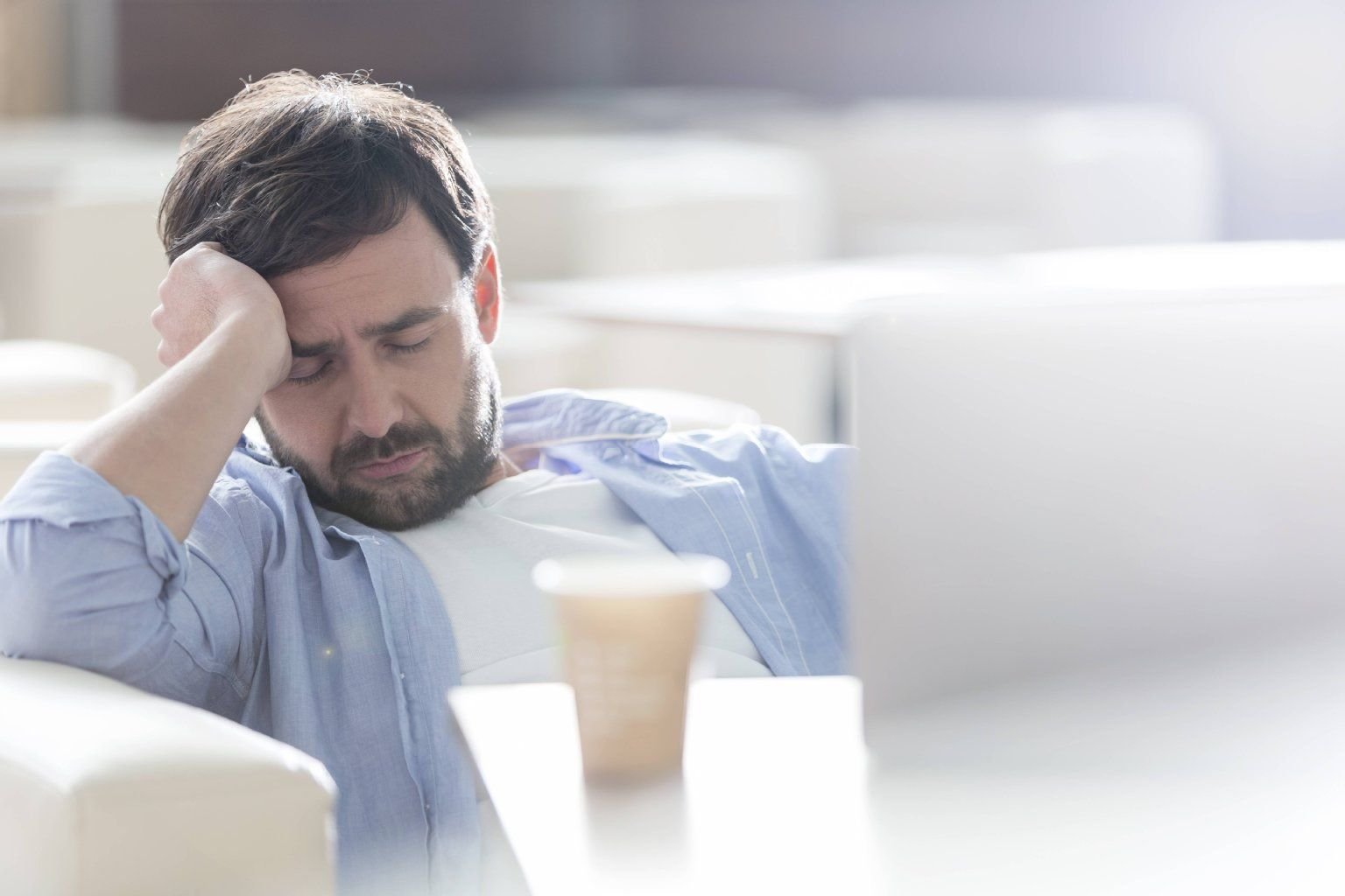 ,„Arbeitender Vater? Anstatt Dich ständig zu stressen, lerne dich zu entspannen.“ (Symbolbild)