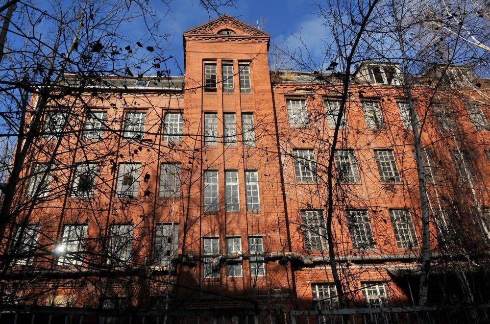 Das ehemalige DLK-Gebäude wird abgerissen.