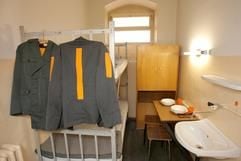 Blick in eine Zelle des einstigen Stasi-Gefängnisses Bautzen II (Foto: dpa)