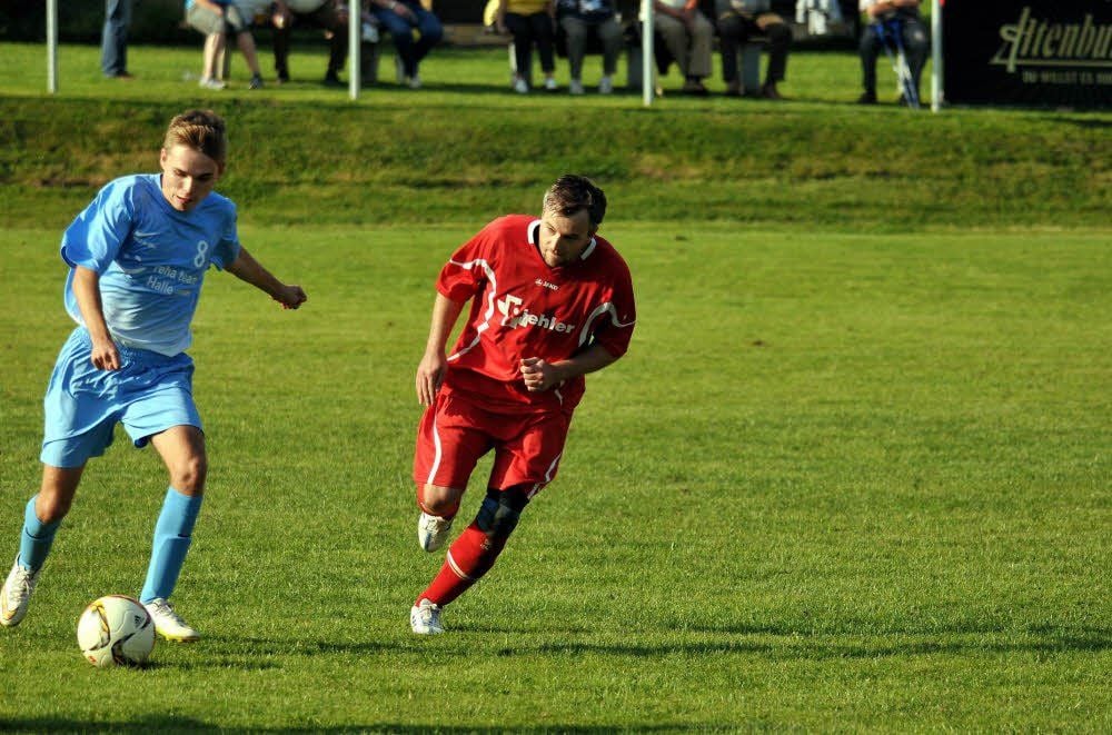 Auf dem Protokoll ist der Reußener Spieler mit der Nummer 8 als der 30-jährige Martin Hammer vermerkt. In Wirklichkeit soll es sich aber um den erst 17-jährigen Lukas Herrmann handeln.