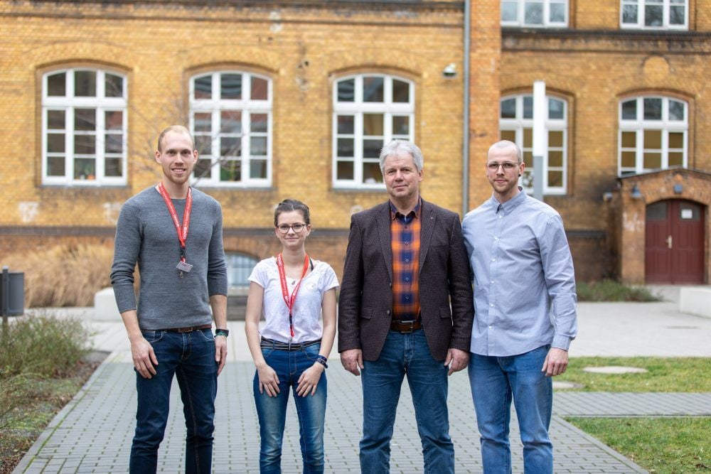 Stolze Organisatoren der Aktion am Ludwigsgymnasium: Vincent Cordier, Nadine Koch, Bodo Kreutzmann und Felix Kreutzmann (v.l.n.r.)