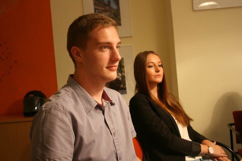 Katharina Wünsch und Alexander Zutz haben ihre Ausbildung im Rathaus begonnen.