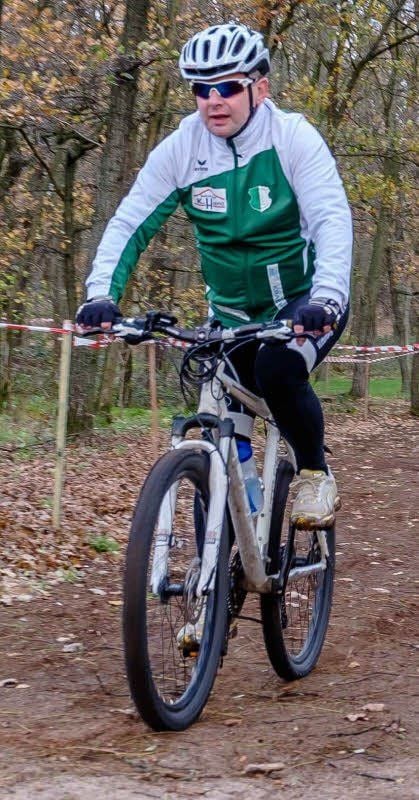 Grün-Weiß-Abteilungsleiter Uwe Löffelholz hat die Wettkampfstrecke im Volkspark bereits am Samstag unter die Lupe genommen.