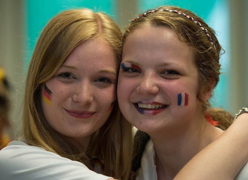 Gegner, aber trotzdem Freunde: Anna (l.) und Mallaury.