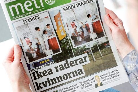 Ikea ist in ihrer Heimat in die Kritik geraten, nachdem in ihrem saudiarabischen Katalog Frauen aus den Bildern herausretuschiert worden sind. (FOTO: DPA)