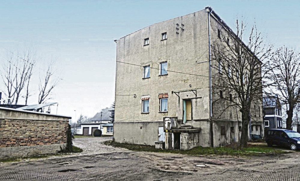 Dieses Mehrfamilienhaus hat einen neuen Eigentümer.