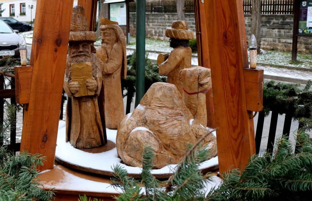 Die Weihnachtspyramide steht in Hainrode.