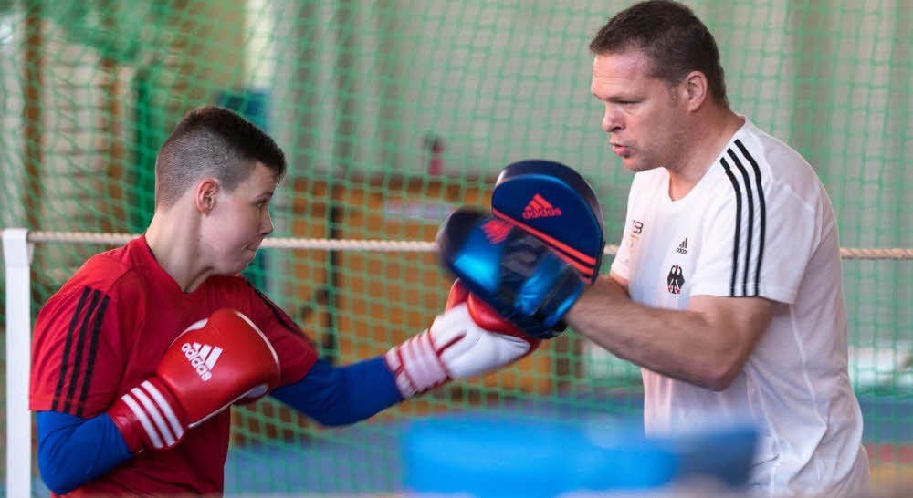 Vielleicht bald Halles Sportlerin des Jahres? Boxnachwuchs Cindy Rogge beim Training.