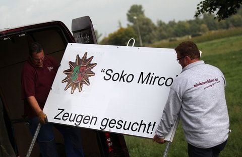 Die Polizei hat ein weiteres Kleidungsstück des vermissten Mirco gefunden. (FOTO: DPA)