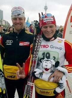 Die deutschen Skilangläufer Tobias Angerer/René Sommerfeldt (Vachendorf/Oberwiesenthal) sind beim Weltcup-Team-Sprint im Südtiroler Toblach am Sonntag nachträglich disqualifiziert worden. Das Duo hatte Rang neun belegt, verlor diese Platzierung aber, weil ein Ski von Angerer vor dem Rennen nicht markiert worden war. (Foto: dpa)