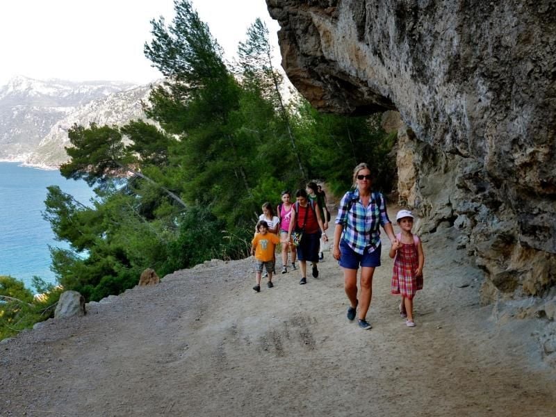 Ideal für Familien: Leichte Touren führen hoch hinauf, tief hinunter, oder flach an Mallorcas Steilküste entlang.