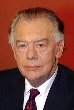 Der Schauspieler Klausjürgen Wussow (75) istwegen Fahrens ohne Führerschein zu einer Geldstrafe von 3150 Euroverurteilt worden. (Foto: dpa)