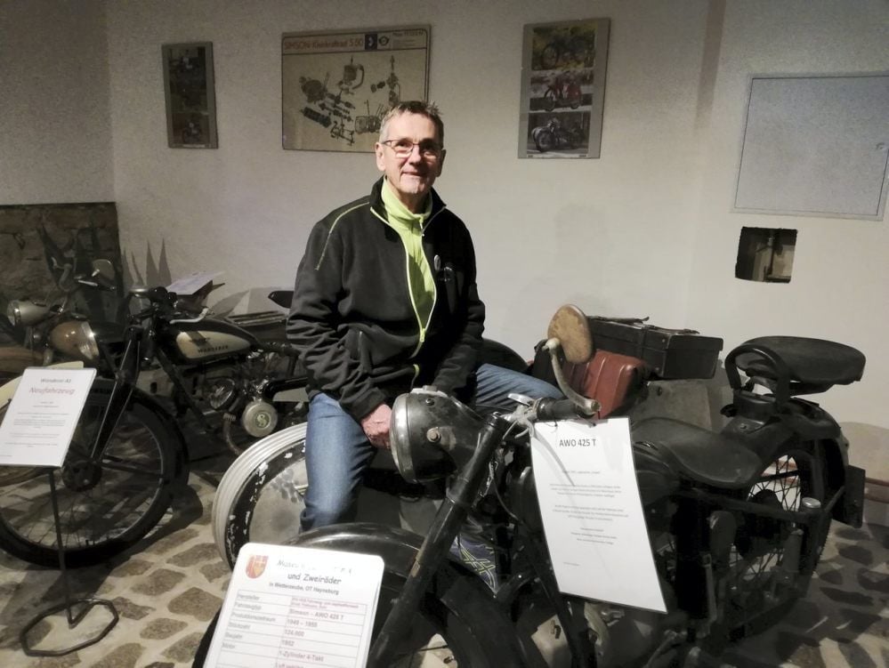 Zur neuen Ausstellung auf der Haynsburg hat Uwe Neitz vier Fahrzeuge beigesteuert.