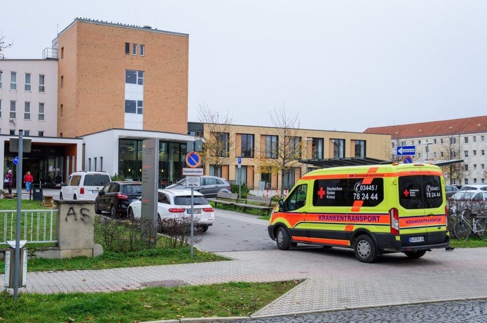 Das Labor der Klinikum Burgenlandkreis GmbH soll von eniem anderen Dienstleister betrieben werden. Corona-Abstriche werden in Jena ausgewertet.