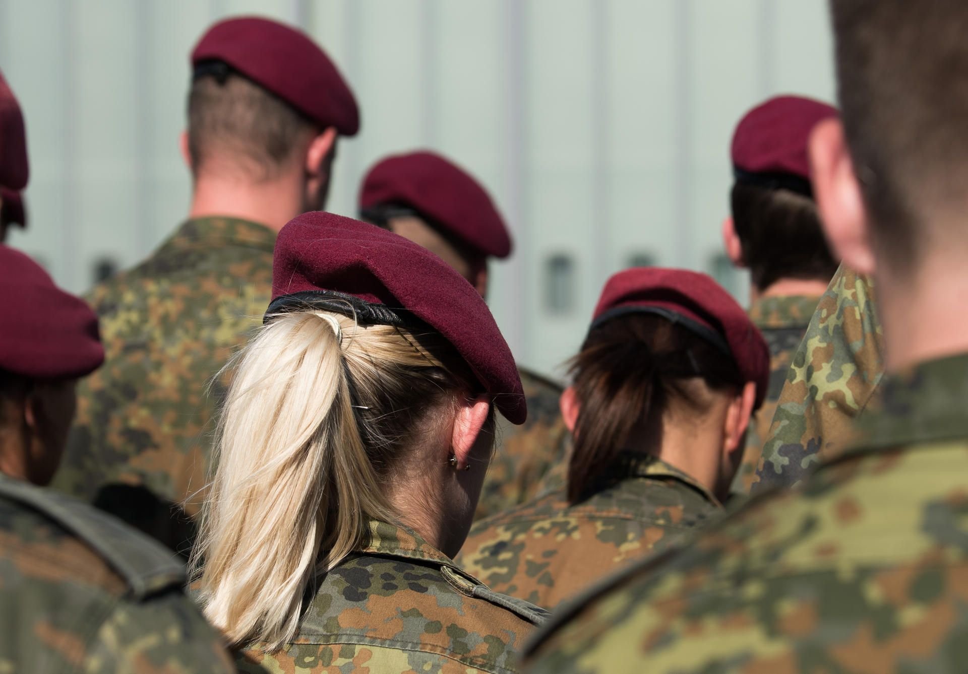Laut Haar- und Barterlass dürfen männliche Soldaten keine langen Haare haben.