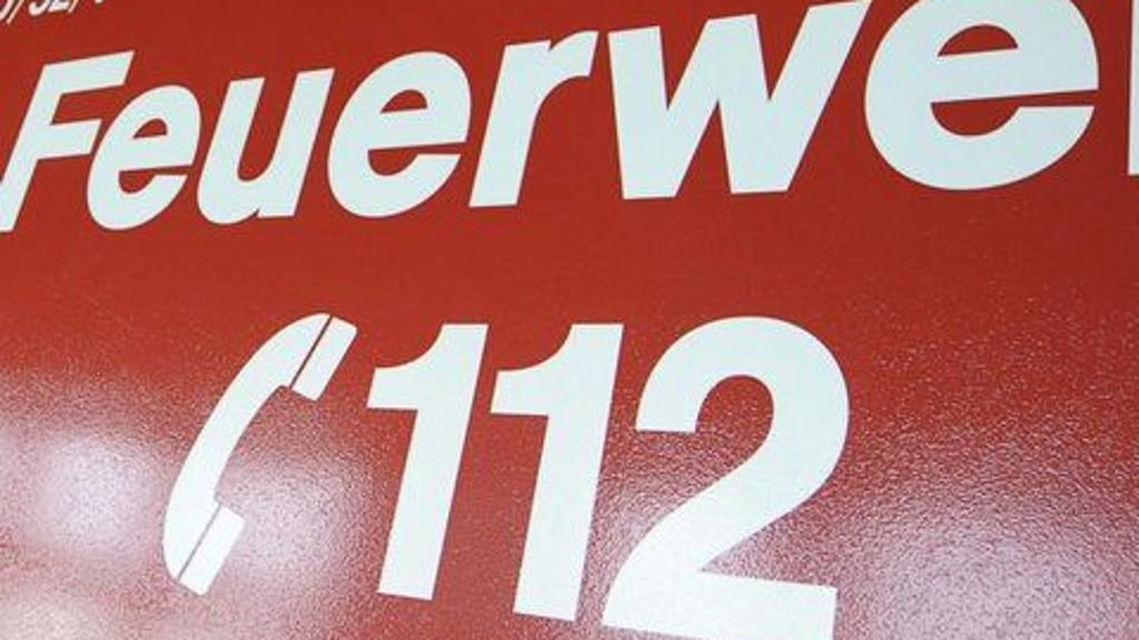 Die Feuerwehr in Gardelegen war wieder im Einsatz. Im Dachgeschoss eines Hauses an der Isenschnibber Chaussee brannte es.