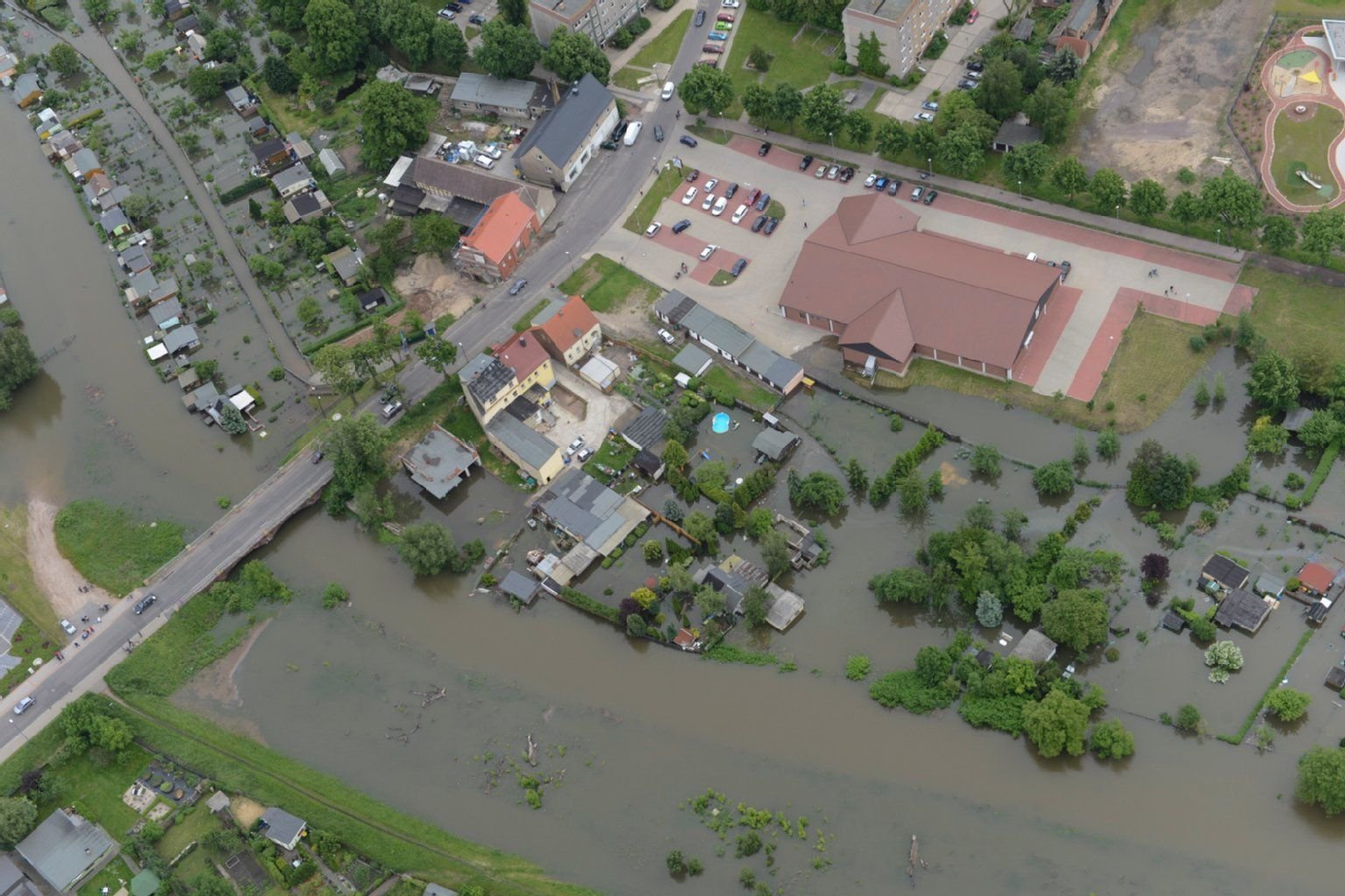Luftbild vom Hochwasser in Bitterfeld-Wolfen