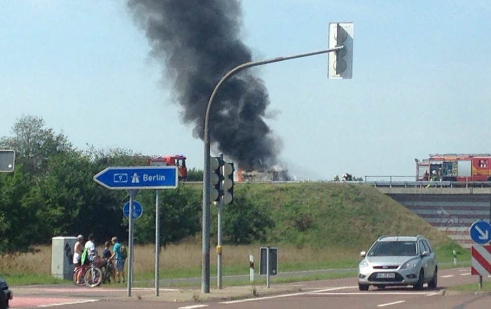 A9 wegen eines Unfalls voll gesperrt.