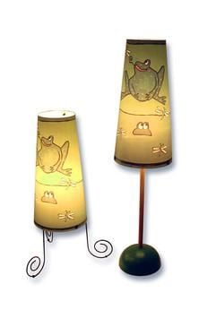 Kindgerecht, aber nicht kitschig - im Kinderzimmer schaffen Lampen mit «märchenhaften» Motiven Gemütlichkeit. (Foto: dpa)