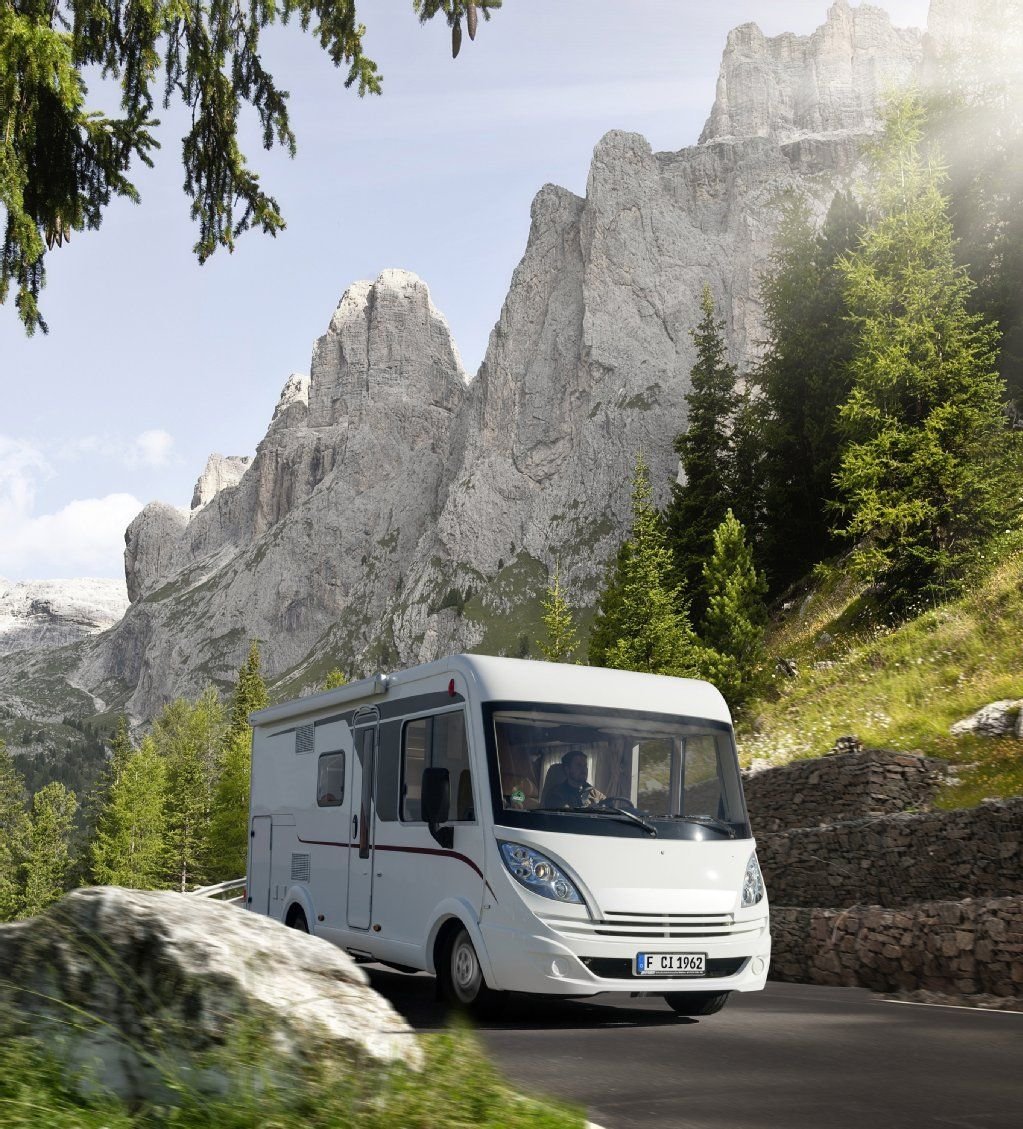 Miet-Reisemobile gibt es vom simplen Camping-Van ohne Sanitäreinrichtung bis hin zu luxuriösen Modellen.
