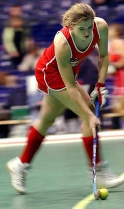 Die deutsche Hockeyspielerin Britta Becker (Archivbild vom 21.01.2003) hat ihre Karriere in der deutschen Hockey-Nationalmannschaft für beendet erklärt. Die 29 Jahre alte Spielerin des Großflottbeker THGC Hamburg bestätigte am Dienstag (25.02.2003) auf dpa-Anfrage, dass der «richtige Zeitpunkt» für diese Entscheidung nun erreicht sei. Britta Becker bestritt 231 Länderspiele für Deutschland. (Foto: dpa)