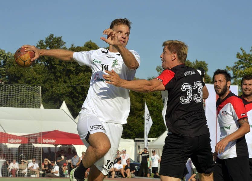Vorerst zum letzten Mal im HCA-Trikot: Gordon Müller (l.).