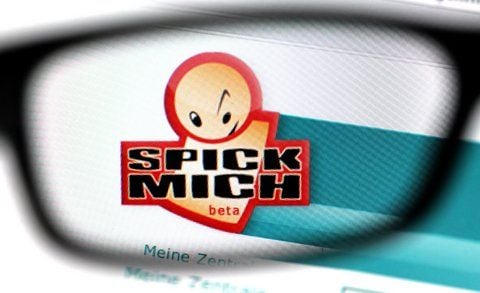 Die Lehrer lassen nicht locker und ziehen weiter gegen «spickmich.de» vor Gericht. (FOTO: DPA)