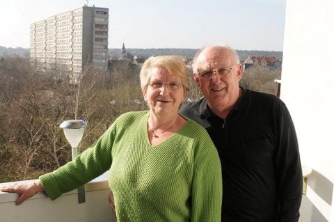 Hausbesuch bei Sigrun und Werner Kramer in der Daniel-Defoe-Straße in Halle-Neustadt. (FOTO: ANDREAS LÖFFLER)