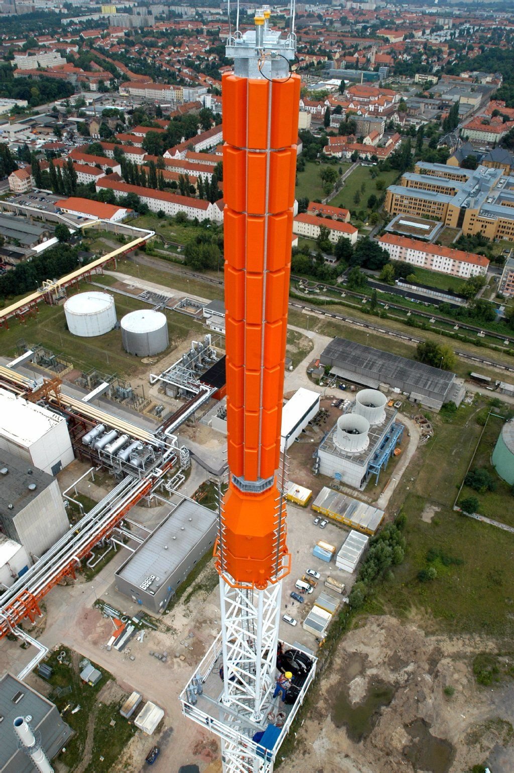 Sendemast in Halle. Bald nur noch der zweithöchste in Deutschland