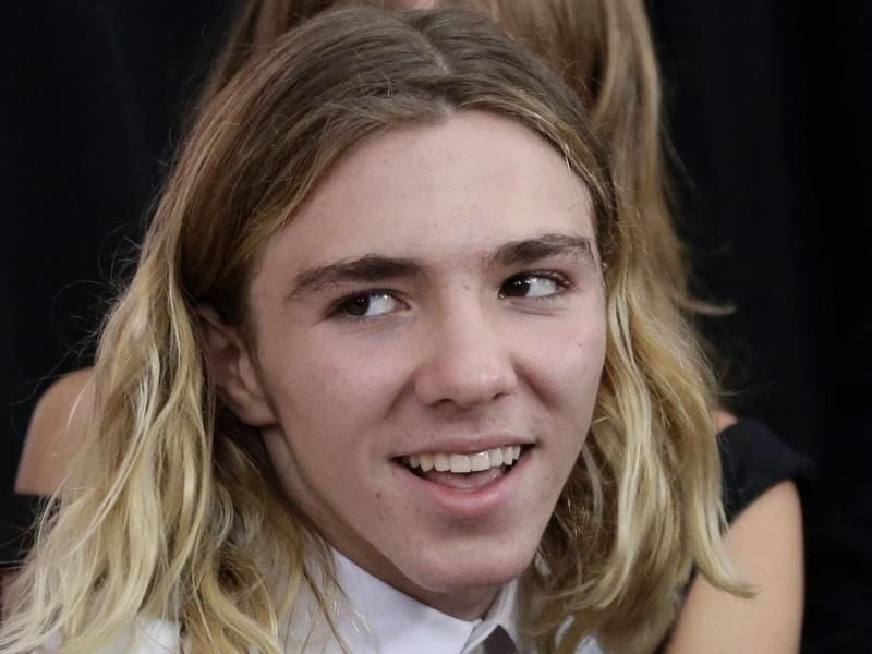 Rocco Ritchie kann vorerst bei seinem Vater in London bleiben. Foto: Jason Szenes