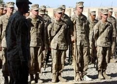 US-Marines bei einem Appel in einem Militärlager in Ramadi im Irak. (Foto: dpa)
