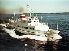 Die einstige Yacht von DDR-Staatschef Erich Honecker, die «Ostseeland», während einer Fahrt über die Ostsee. (Archivfoto: dpa)