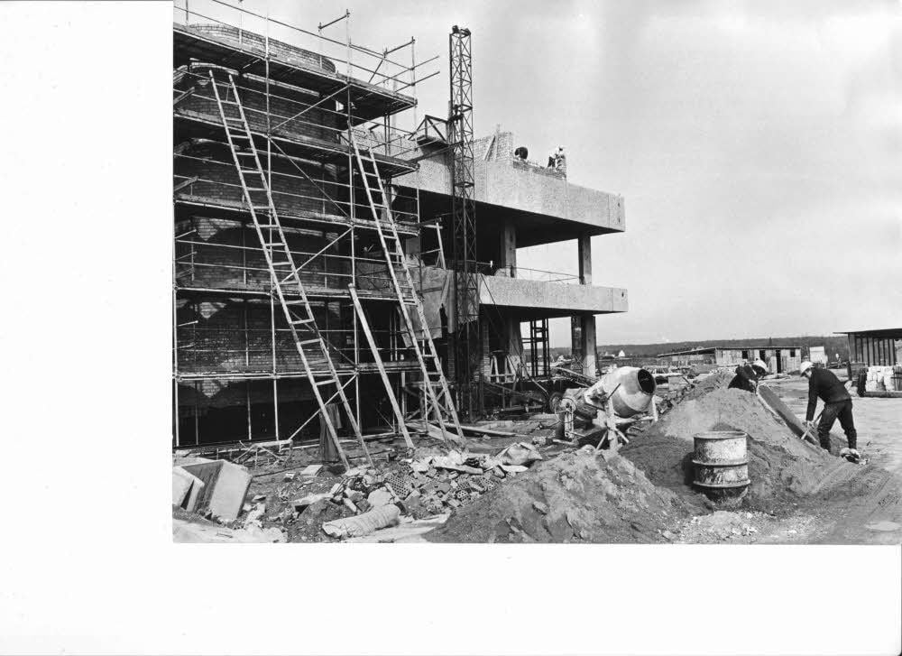 Der Bau des Kinos Anfang der 80er Jahre.