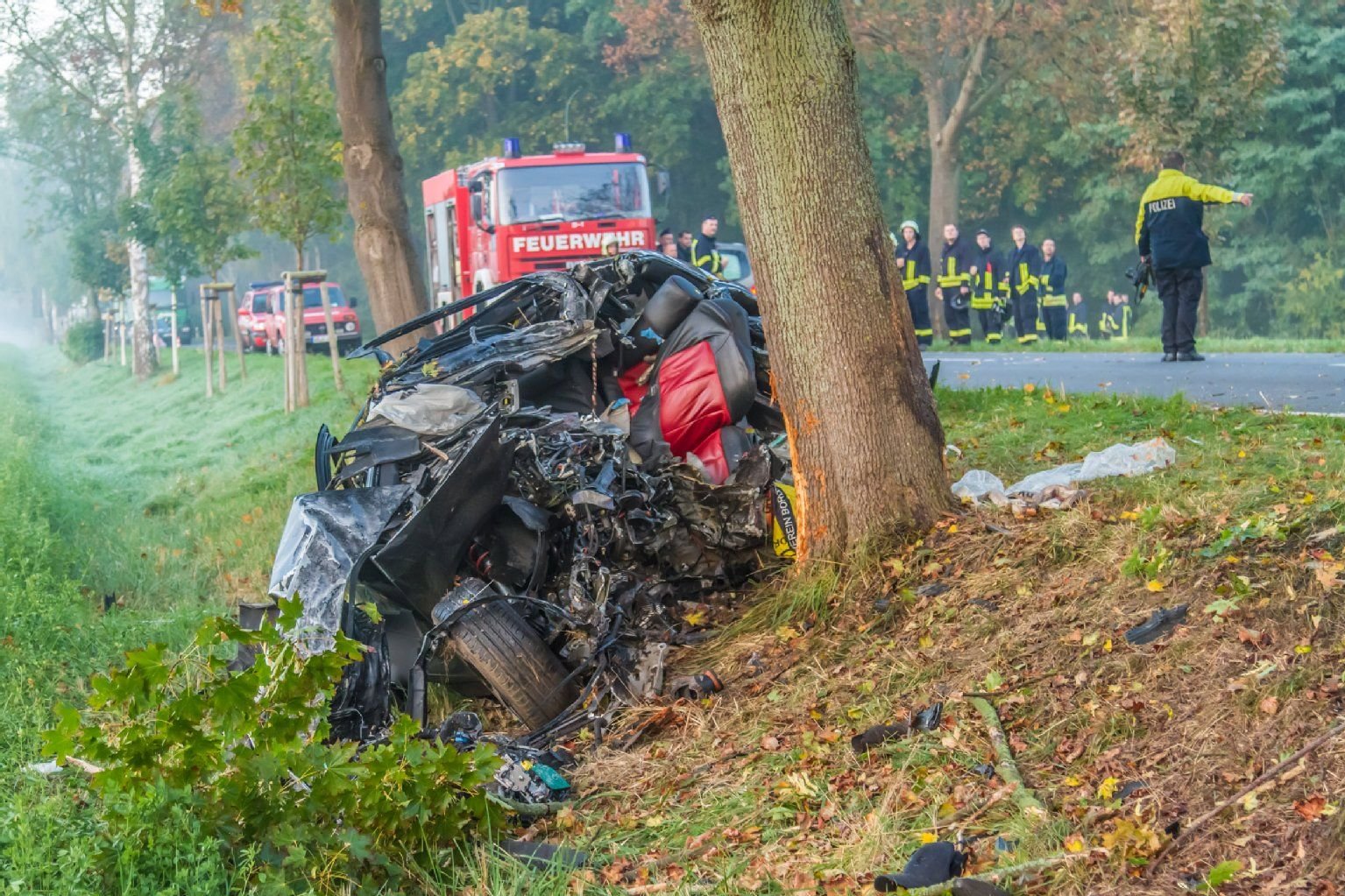 Bei einem Unfall auf der B100 bei Kemberg ist am Montagmorgen ein Mann ums Leben gekommen.