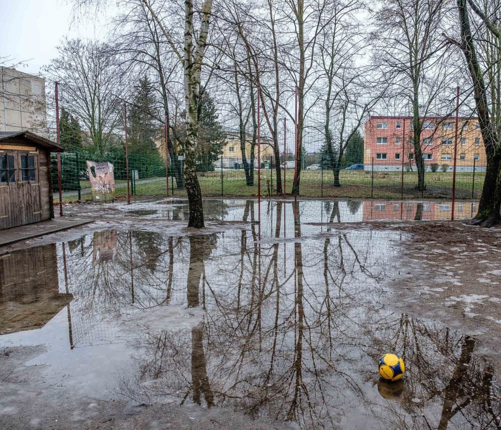 Der Bolzplatz vom Hort „Kinderspaß“ in Gräfenhainichen ist in einem schlechten Zustand.