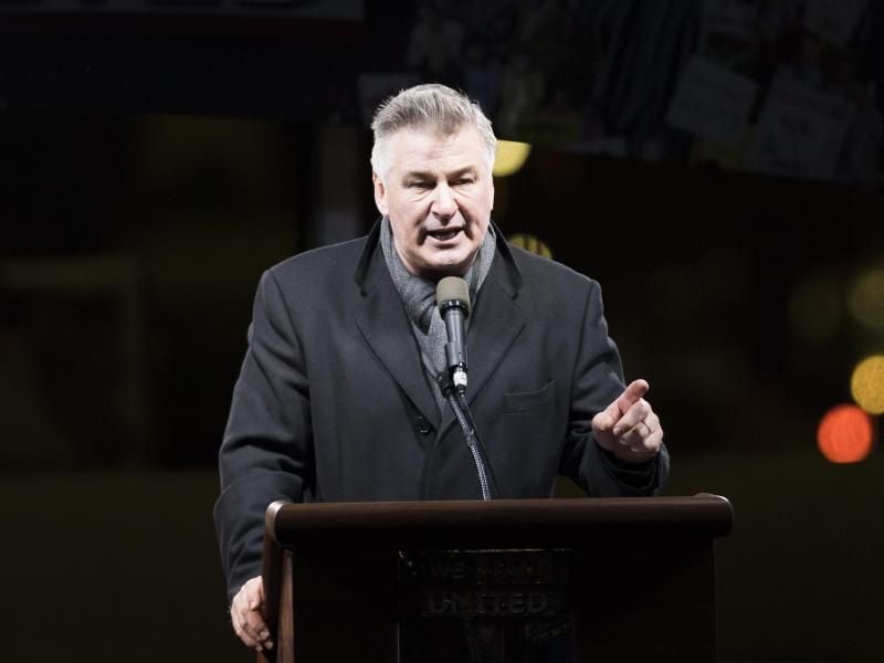 Alec Baldwin auf einer Anti-Trump-Demo im Januar in New York. Foto: Michael Brochstein