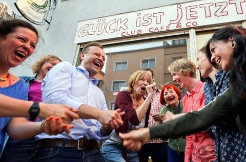 Den ersten Sonntag im Mai haben Lachyoga-Anhänger zum Weltlachtag ausgerufen. (FOTO: DPA)