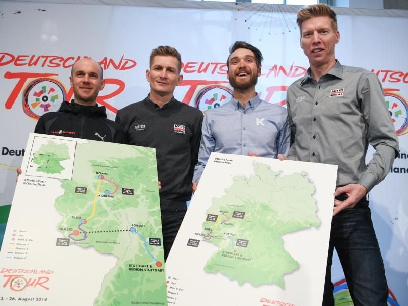 Die deutschen Radprofis Johannes Fröhlinger (l-r), André Greipel, Rick Zabel und Marcel Sieberg bei der Streckenpräsentation zur Deutschland Tour 2018. Foto: Arne Dedert