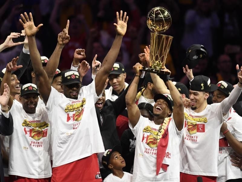 Die Toronto Raptors sind das einzige NBA-Team aus Kanada. 2019 gewann der Club gegen die Golden State Warriors die NBA-Meisterschaft. Foto: Frank Gunn/The Canadian Press/dpa
