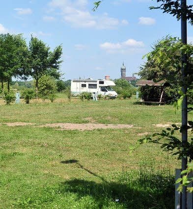 Dem Marina-Camp fehlen die Gäste.