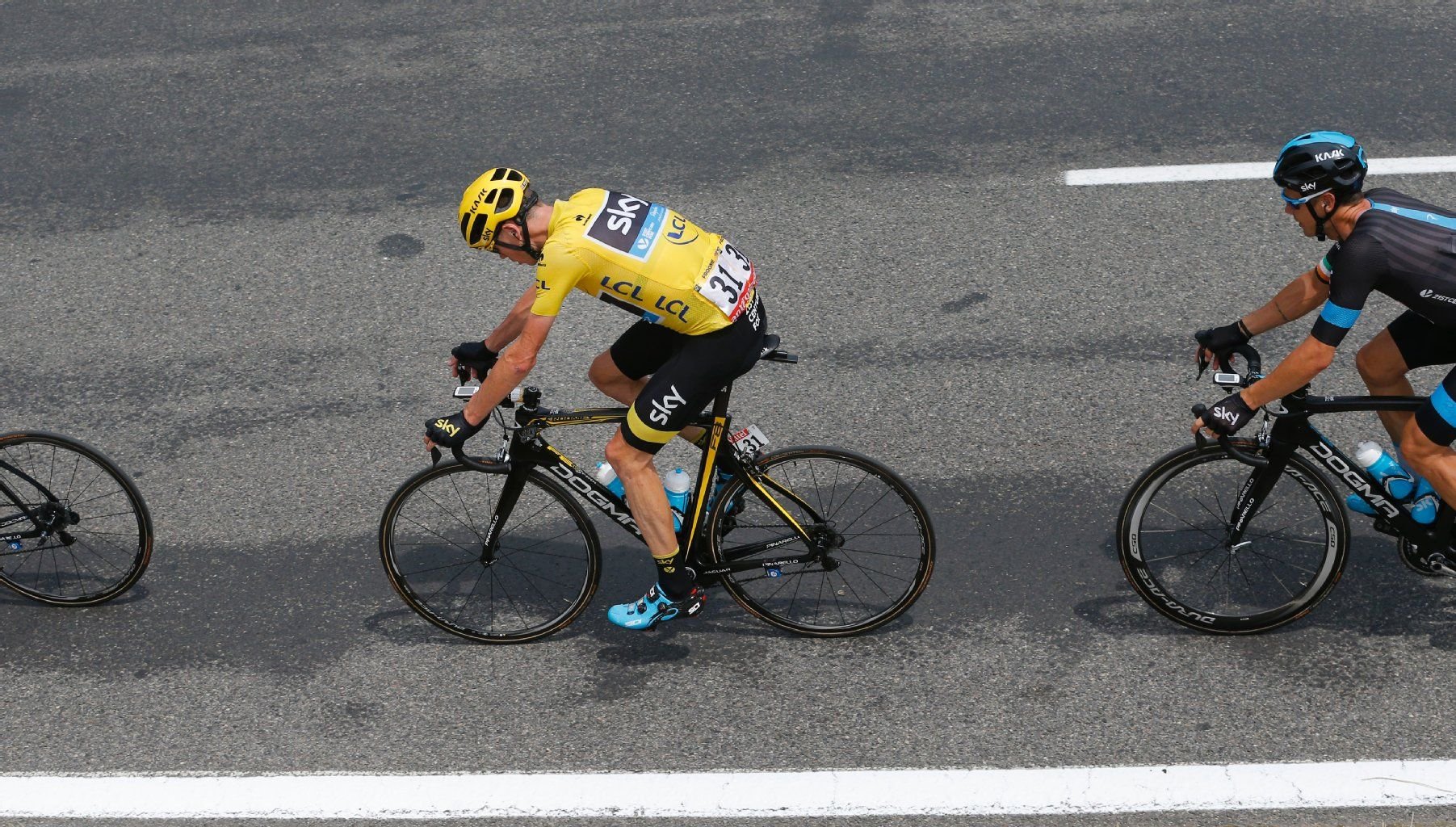 Ein Zuschauer bewarf Chris Froome, den aktuellen Spitzenreiter der Tour, mit einem Becher Urin.