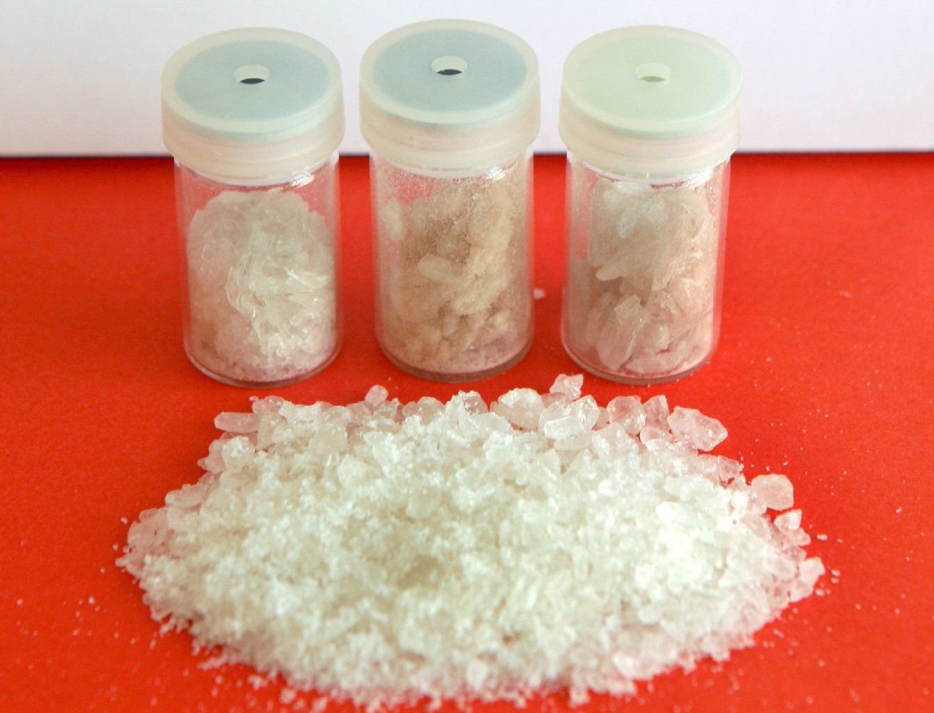 Vollsynthetische Drogen wie Crystal Meth sind in Deutschland auf dem Vormarsch.