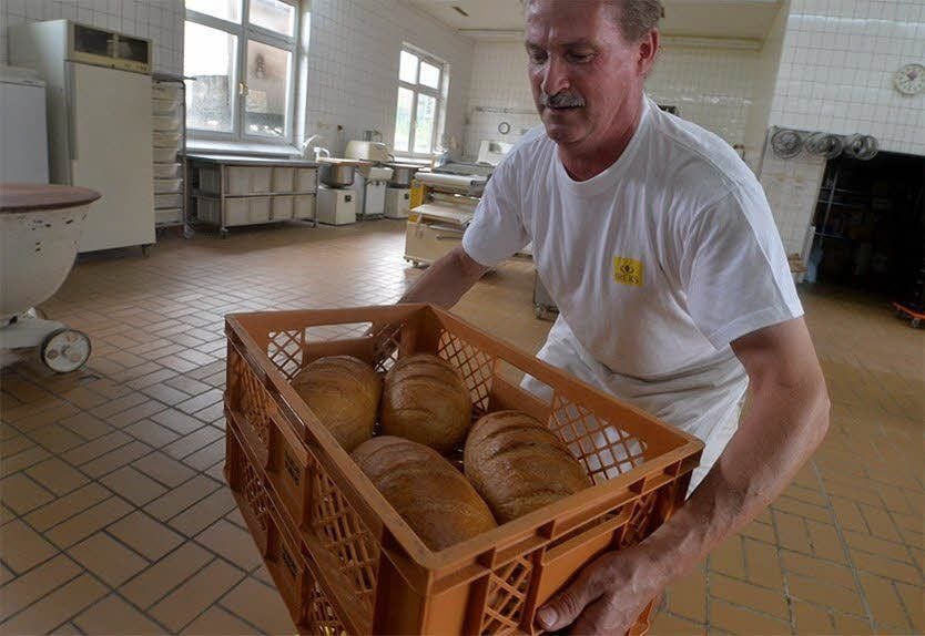 Brote schleppen ist für Hartwig Behrens auch das „täglich Brot“.