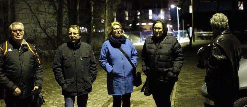 Der Eingang am Hüttenberg war es nicht. Gut eine halbe Stunde warteten dort einige Interessierte, die an der Führung teilnehmen wollten.